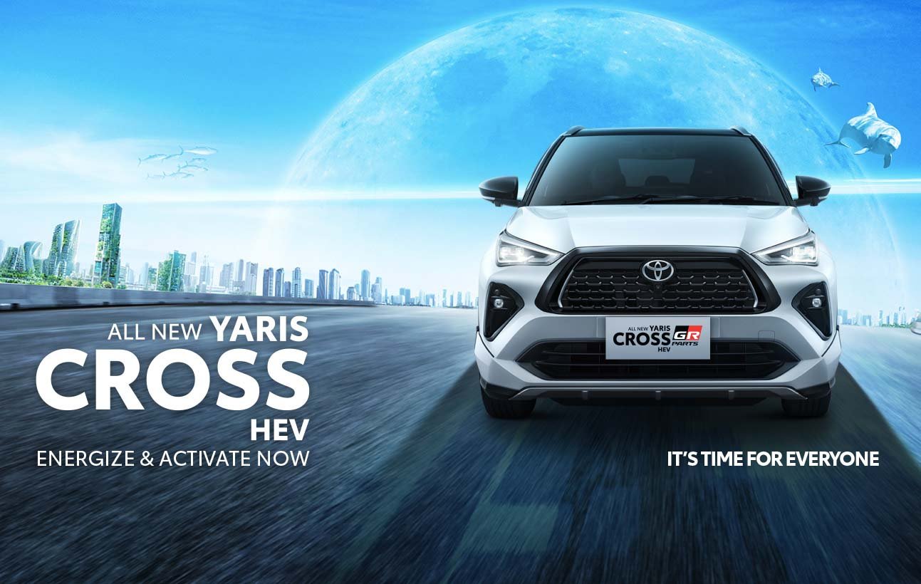 BANNER YARIS CROSS 7