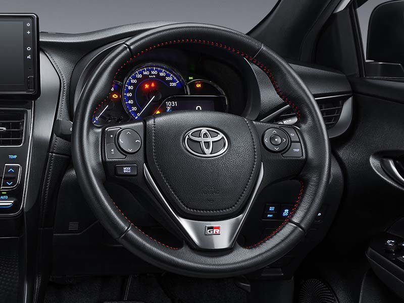 GR Leather Steering Wheel with Audio & TFT Switch_0 (2)